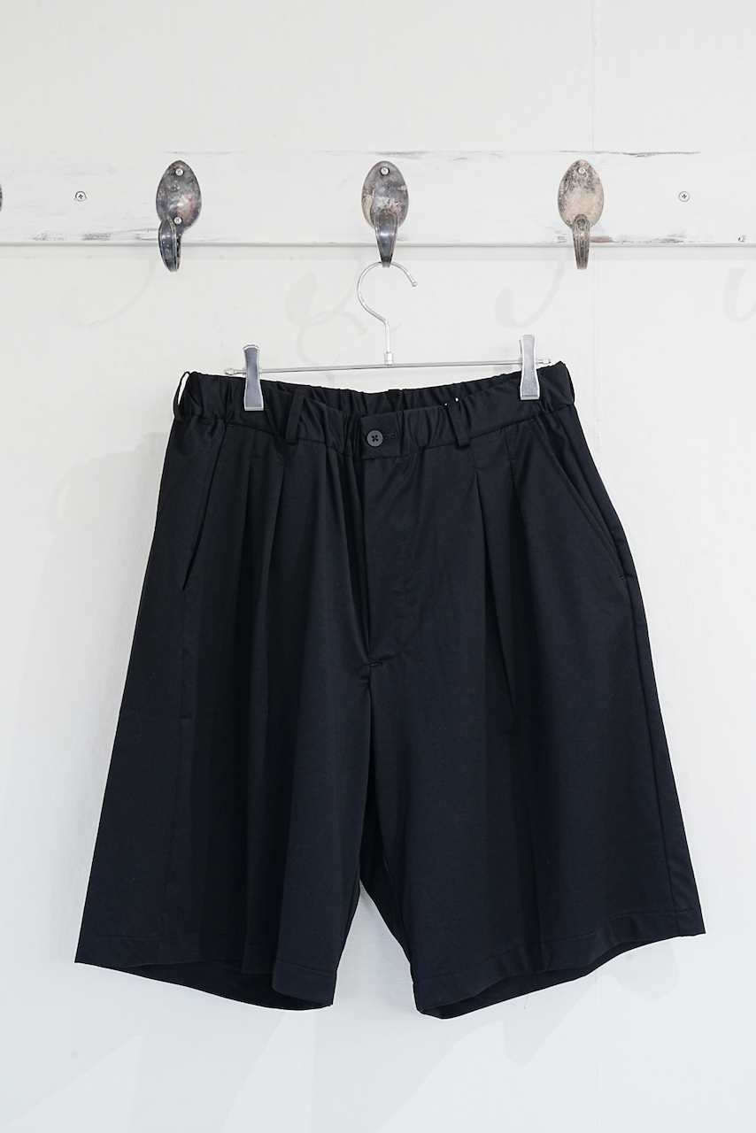 KANEMASA PHIL.  「46G Tuck Shorts」 COL:BLACK