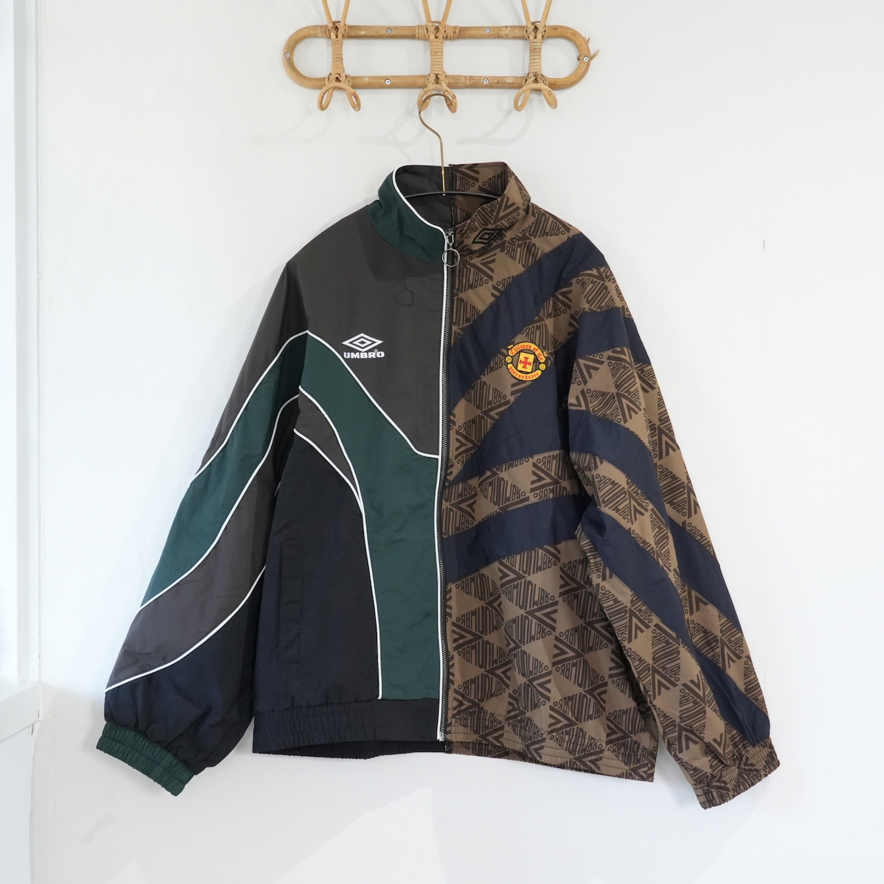 Children of the discordance 、 Changeover TRACK JACKET