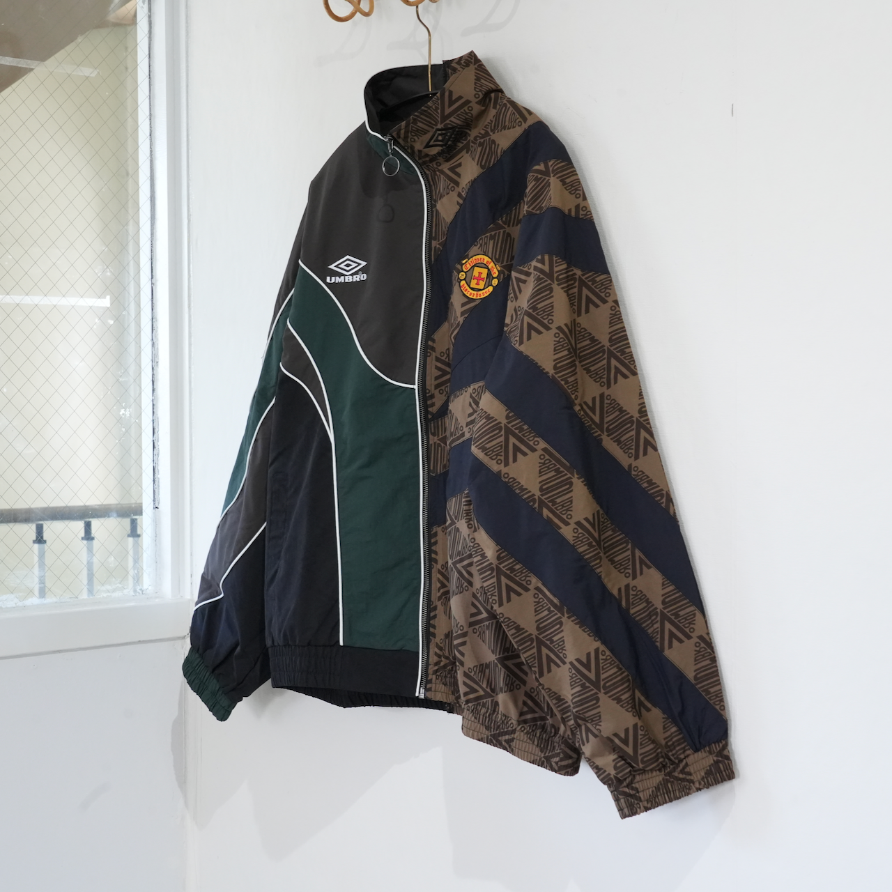 Children of the discordance 、 Changeover TRACK JACKET