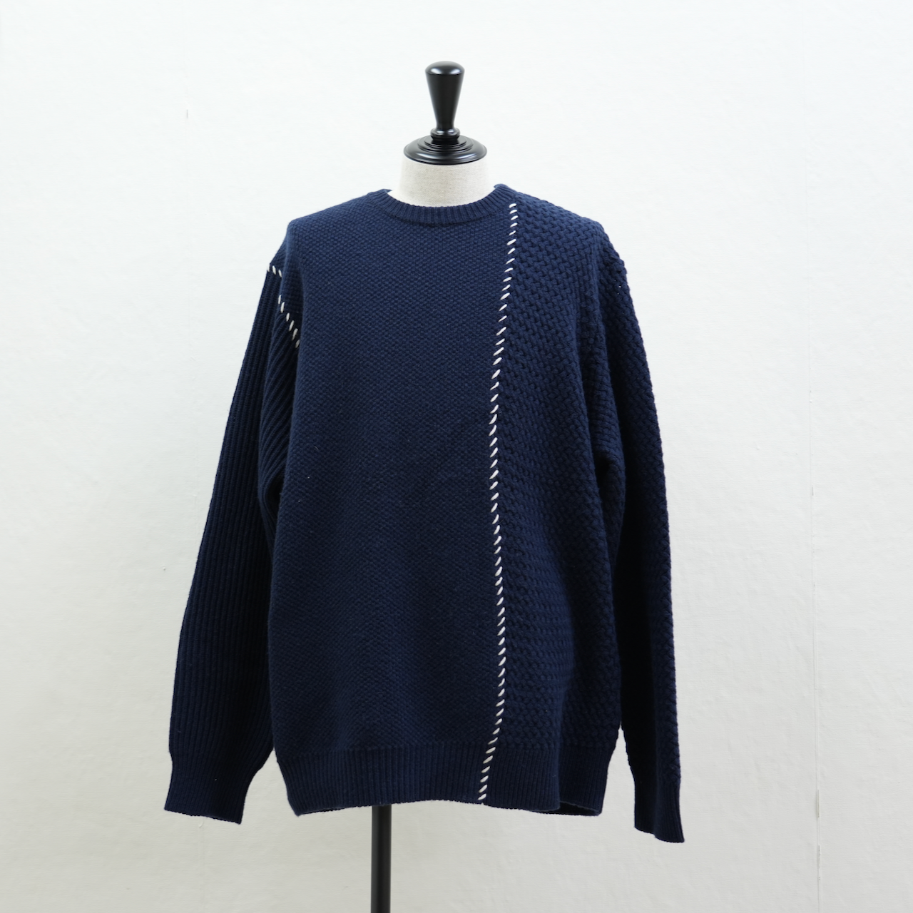 KUON・Multi Patterned Crew Neck Sweater w/Hand Stitch
